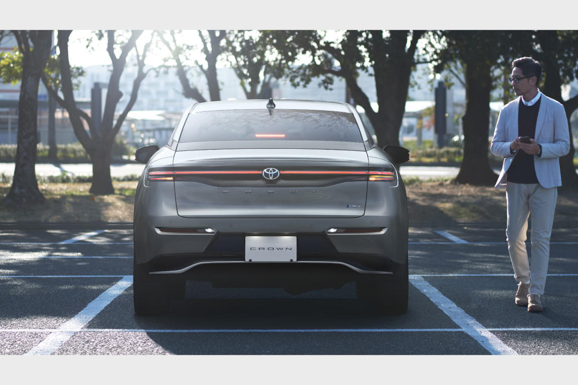 crowncrossover_design_img16
